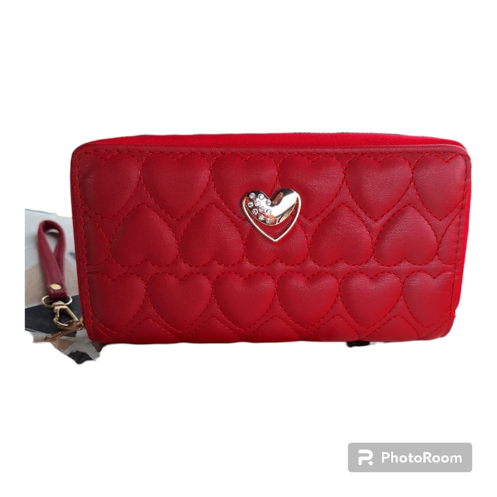 Quilted Red Heart ❤️ Zip Wristlet Wallet NWOT